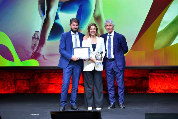 4 Deborah Compagnoni With The Italian Sport Minister Andrea Abodi And Ennio Troiano Fair Play Menarini International Award